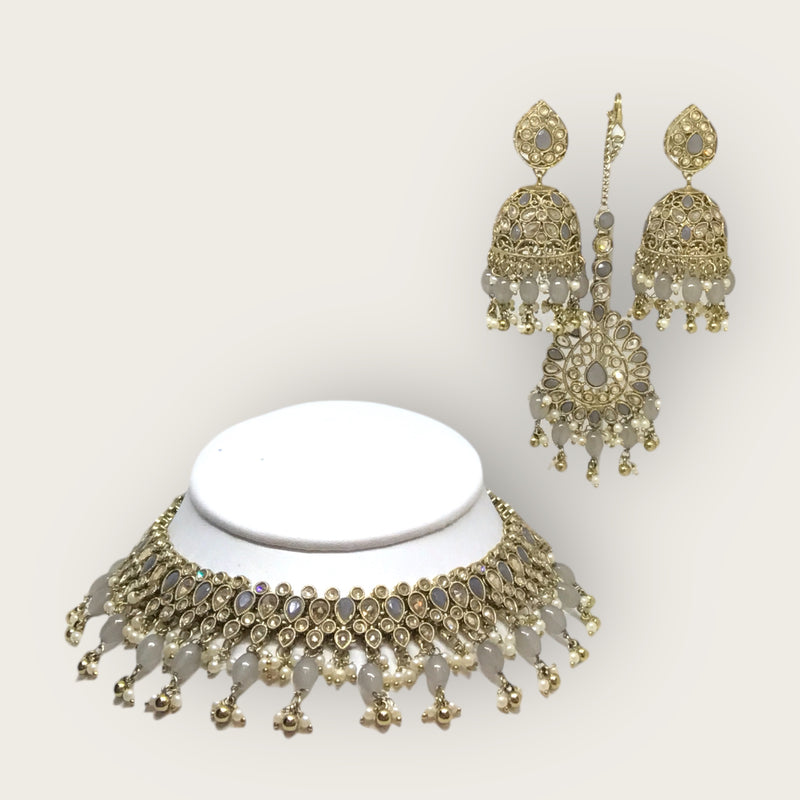 Necklace + Earrings + Tikka