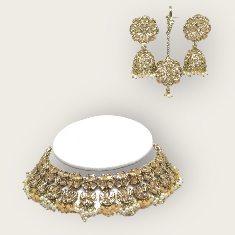 Necklace + Earrings + Tikka