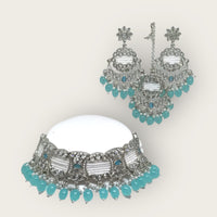 Necklace + Earrings + Tikka