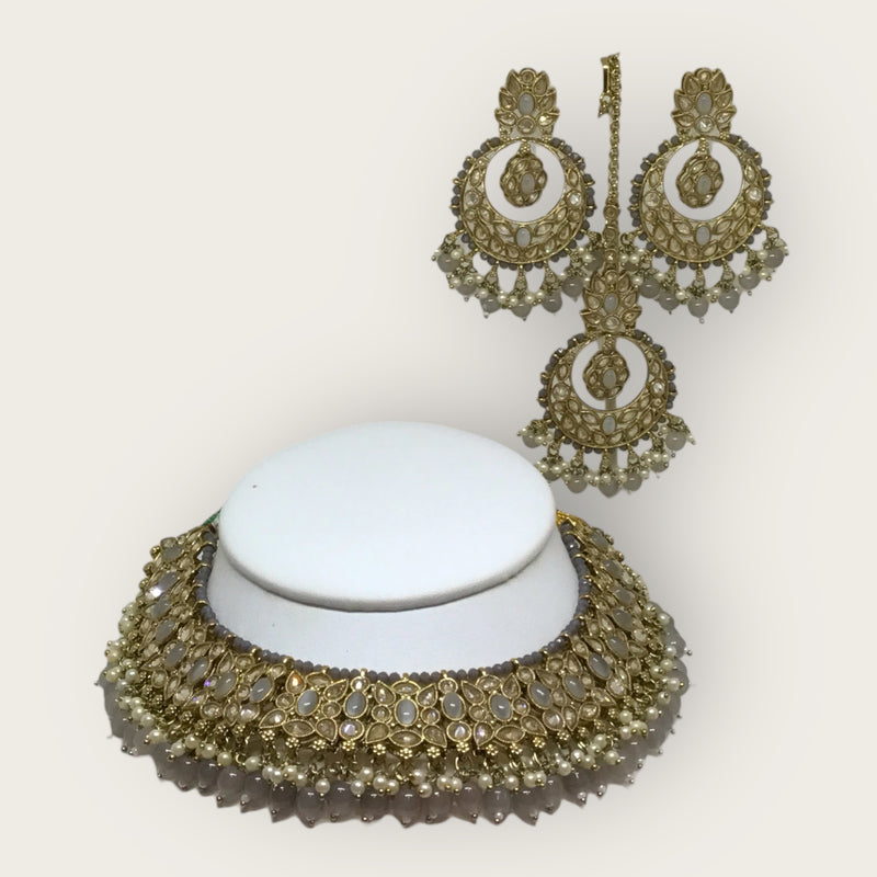 Necklace + Earrings + Tikka