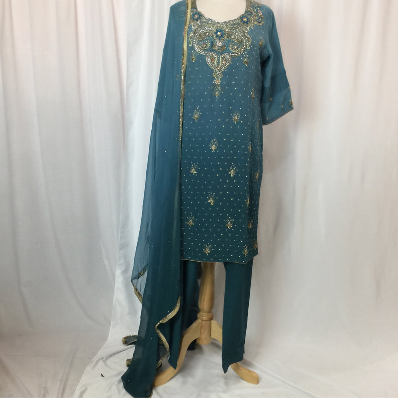 Kurta shalwar size 44