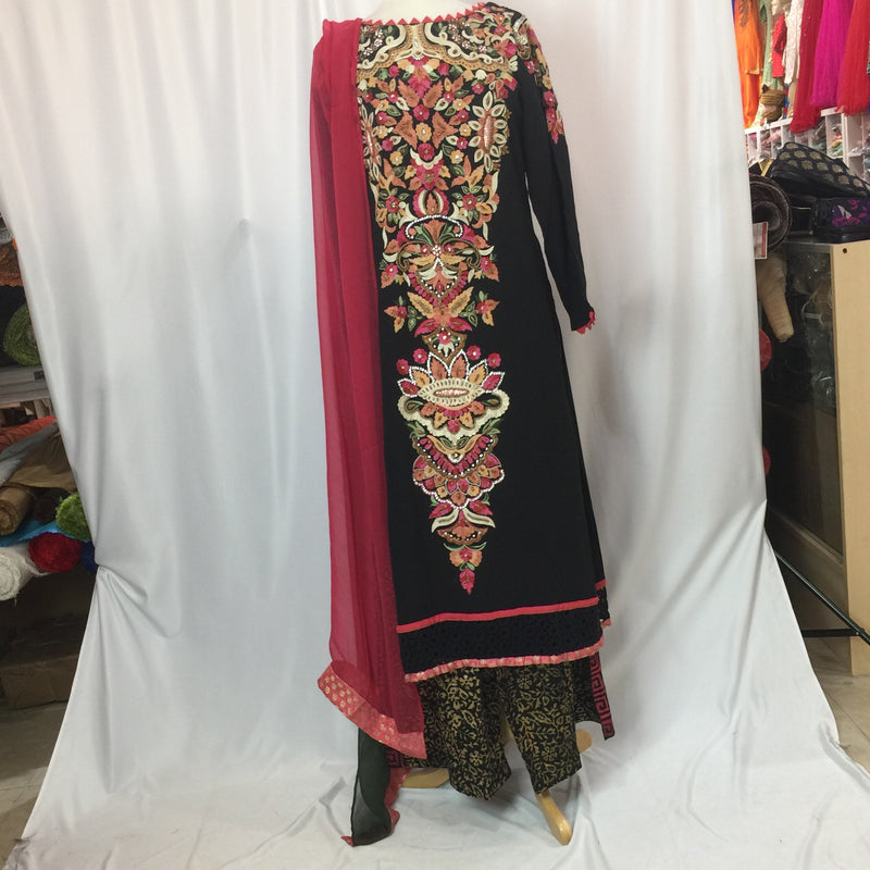 Pakistani Suit Size 40