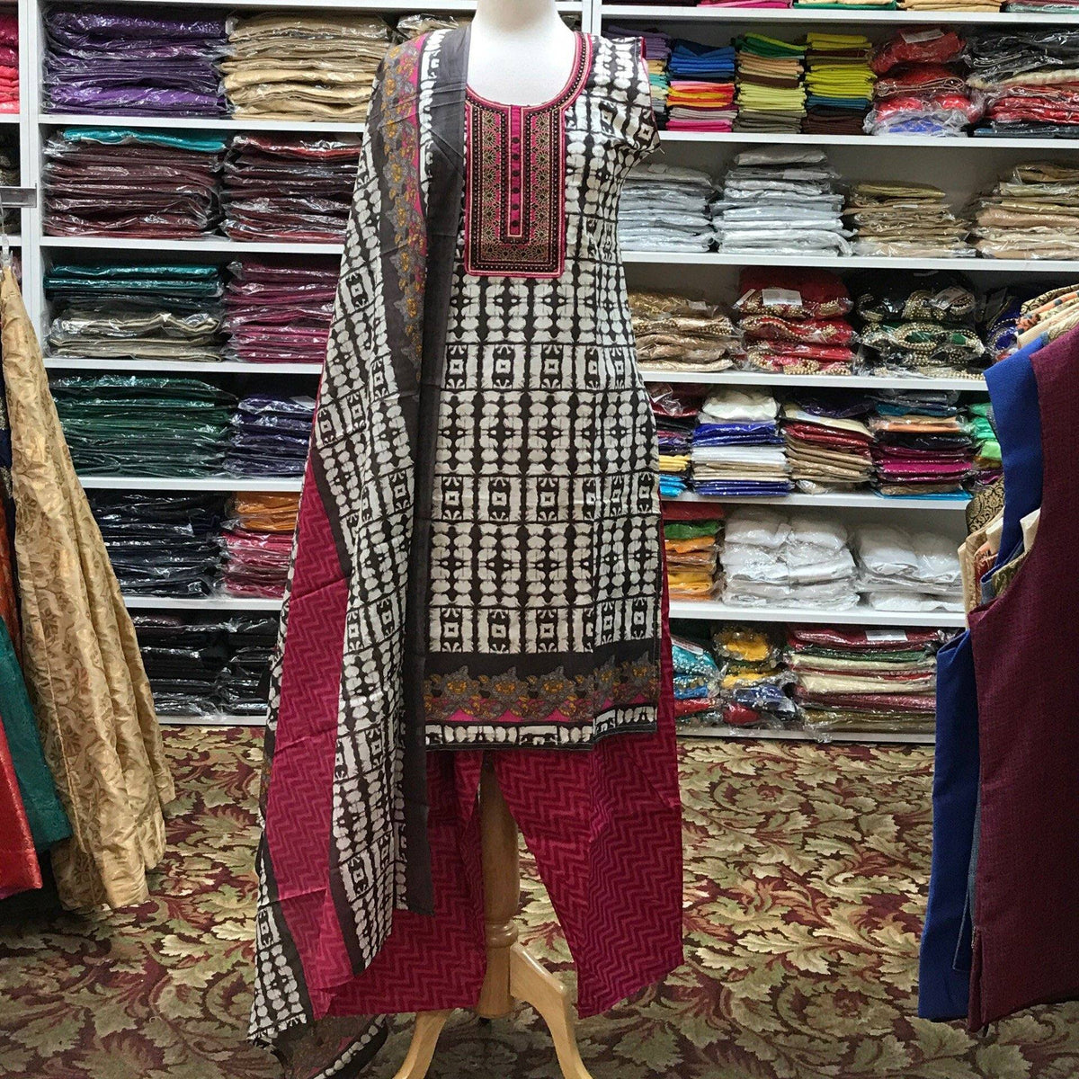 KURTA SHALWAR DUPATTA SIZE 40 - Mirage Sarees